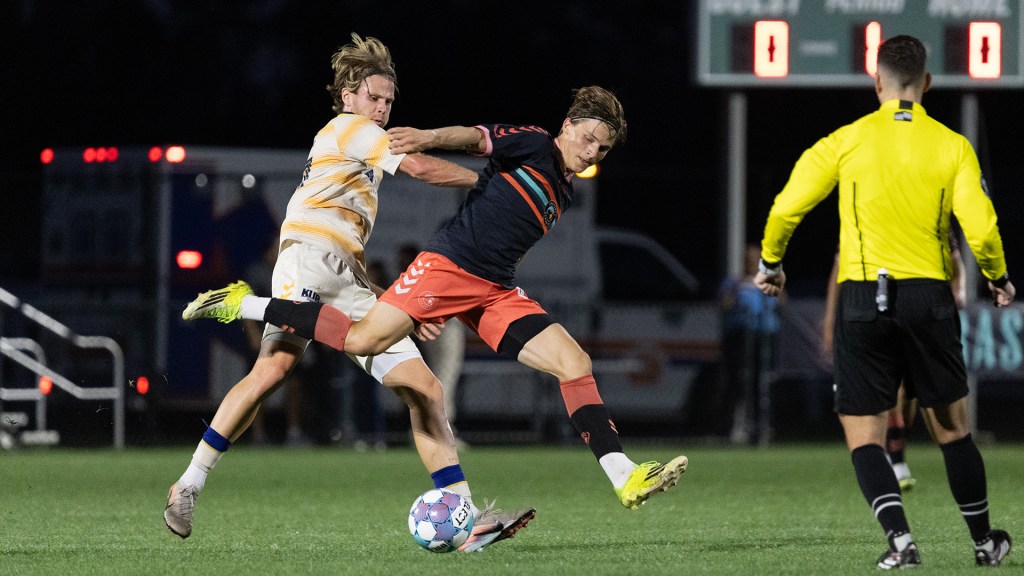 One Knoxville SC secured a 2-1 victory over the Sarasota Paradise with a goal and an assist from Braudilio Rodrigues.