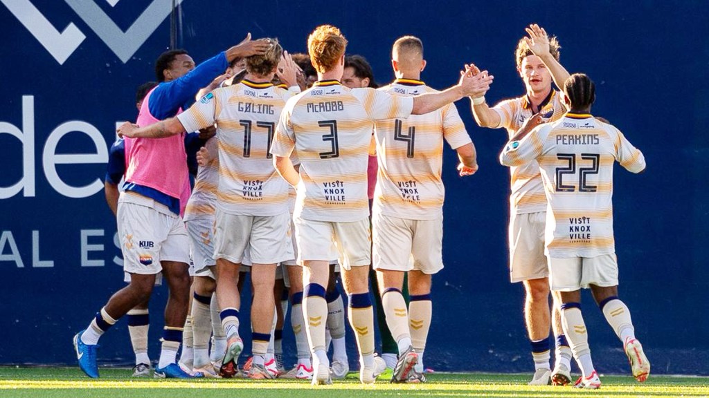 One Knoxville SC turned in a dominant performance with a 4-0 road victory over Spokane Velocity on Saturday.