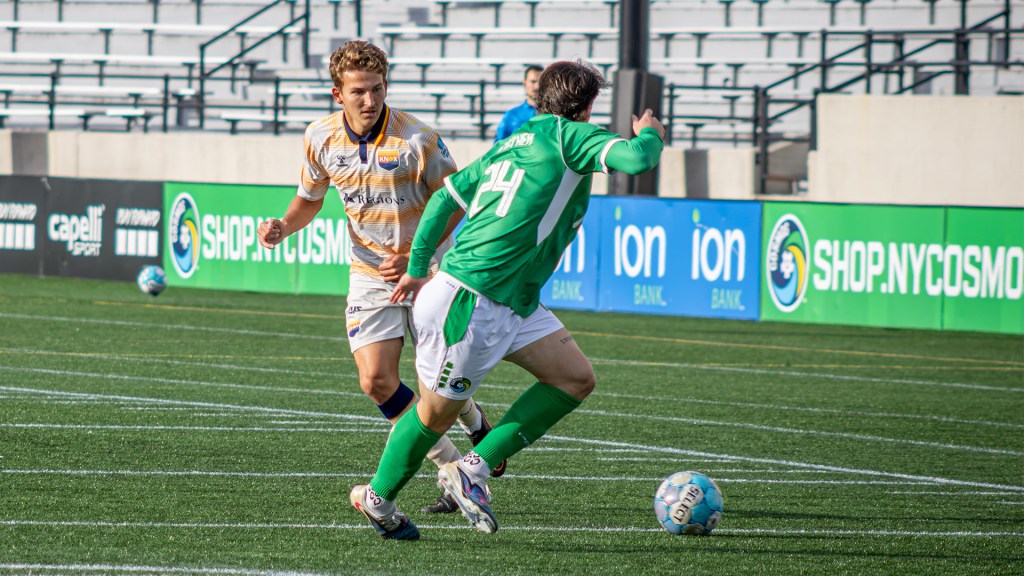 An early goal from Denis Krioutchenkov propelled One Knoxville SC to a 3-0 victory over the New York Cosmos.